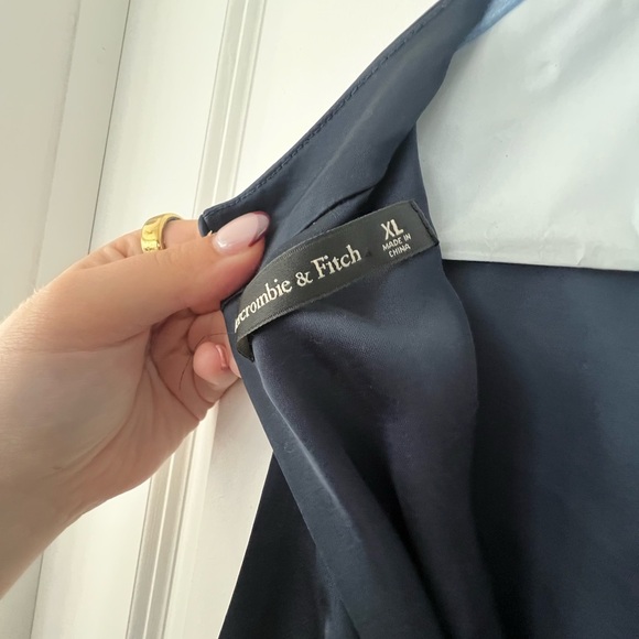 Abercrombie and Fitch XL navy satin jumpsuit - Picture 3 of 3